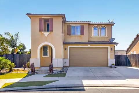 3152 Maine Ave, Clovis, CA 93619