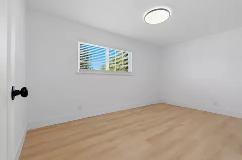Bedroom - 890 Laurel Ln, Lemoore, CA 93245 photo 6 of 7