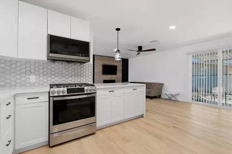 Kitchen - 890 Laurel Ln, Lemoore, CA 93245 photo 5 of 5