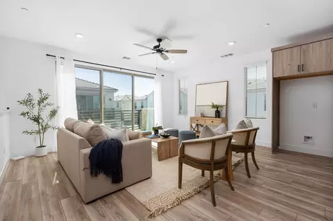 Living - 557 N Terry Ln, Clovis, CA 93611 photo 1 of 2