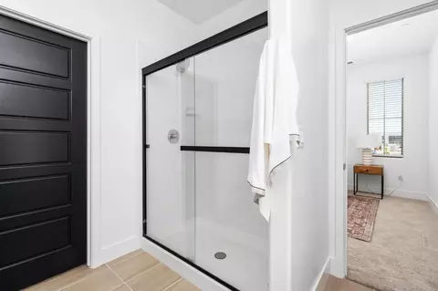 Bath - 557 N Terry Ln, Clovis, CA 93611 photo 3 of 3