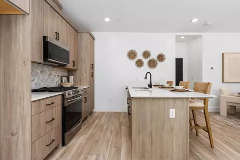 Kitchen - 557 N Terry Ln, Clovis, CA 93611 photo 2 of 5