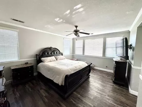 Bedroom - 879 Fenmore Ave, Sanger, CA 93657 photo 1 of 4