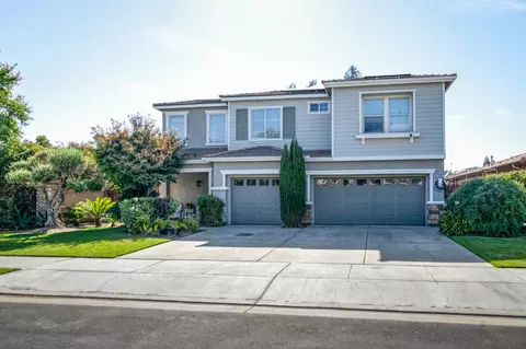 Exterior - 879 Fenmore Ave, Sanger, CA 93657 photo 2 of 5