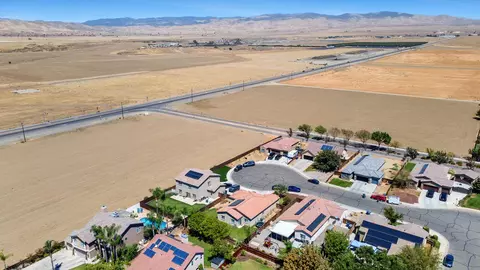 View/Area - 172 Adobe Ct, Coalinga, CA 93210 photo 8 of 21