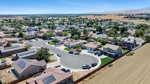View/Area - 172 Adobe Ct, Coalinga, CA 93210 photo 16 of 21