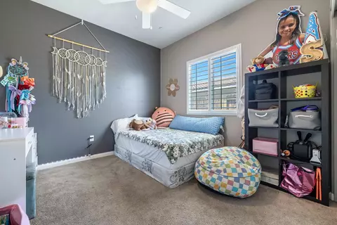 Bedroom - 172 Adobe Ct, Coalinga, CA 93210 photo 3 of 8