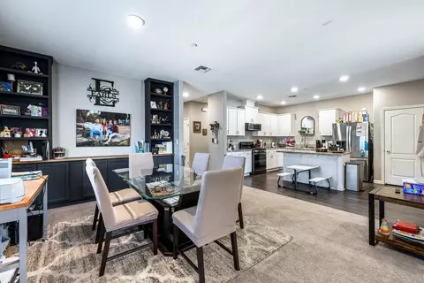 Dining - 172 Adobe Ct, Coalinga, CA 93210 photo 2 of 2
