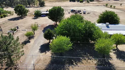 6215 N Bethel Ave, Clovis, CA 93619 photo 3