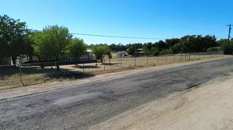 6215 N Bethel Ave, Clovis, CA 93619 photo 2