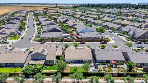 View/Area - 347 Maclure Ave W, Madera, CA 93636 photo 4 of 14