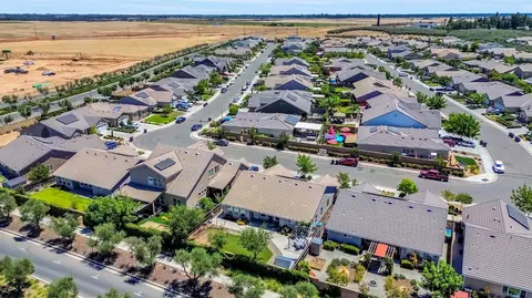 View/Area - 347 Maclure Ave W, Madera, CA 93636 photo 5 of 14