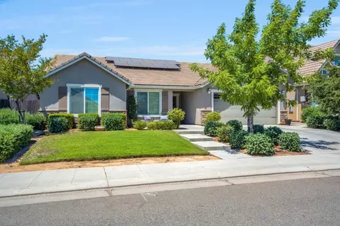 Exterior - 347 Maclure Ave W, Madera, CA 93636 photo 2 of 11