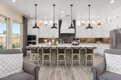 Kitchen - 1681 N Shirley Ave, Clovis, CA 93619 photo 1 of 6