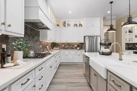 Kitchen - 1681 N Shirley Ave, Clovis, CA 93619 photo 6 of 6
