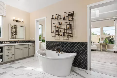Bath - 1681 N Shirley Ave, Clovis, CA 93619 photo 7 of 7