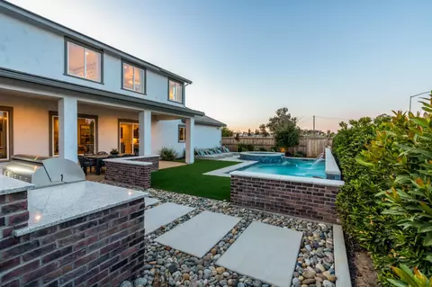 Exterior - 1691 Shirley, Clovis, CA 93619 photo 4 of 5