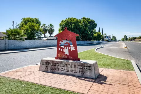 View/Area - 571 W Pat Dr, Clovis, CA 93612 photo 1 of 1