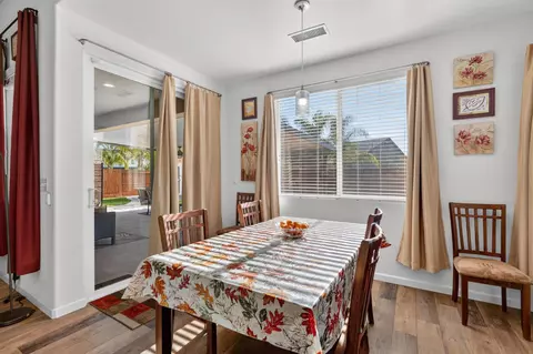 Dining - 674 Agua Dulce Ave, Clovis, CA 93619 photo 2 of 2