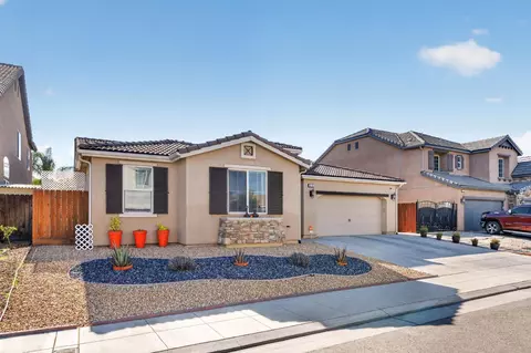 Exterior - 674 Agua Dulce Ave, Clovis, CA 93619 photo 4 of 8