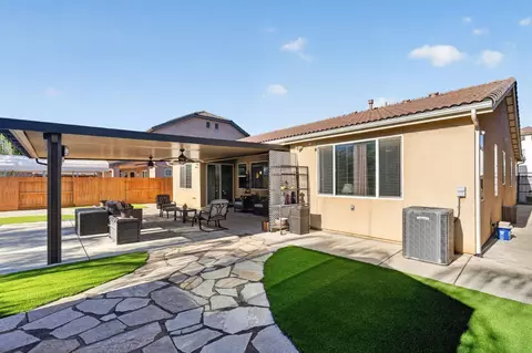 Exterior - 674 Agua Dulce Ave, Clovis, CA 93619 photo 5 of 8
