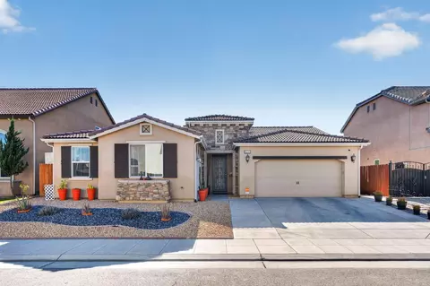 Exterior - 674 Agua Dulce Ave, Clovis, CA 93619 photo 2 of 8