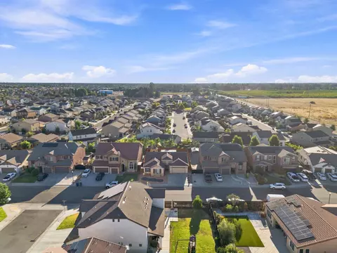 View/Area - 674 Agua Dulce Ave, Clovis, CA 93619 photo 4 of 12