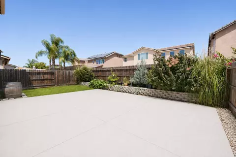Exterior - 819 Soledad Ave, Clovis, CA 93619 photo 2 of 3