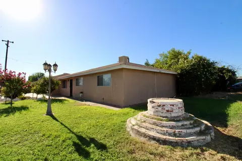 Exterior - 1201 Hume Dr, Sanger, CA 93657 photo 6 of 9