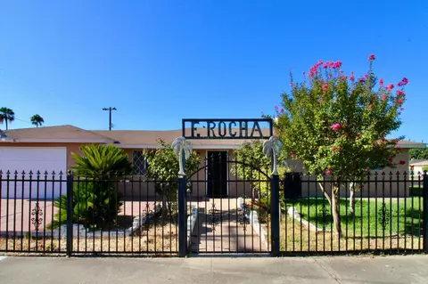 Exterior - 1201 Hume Dr, Sanger, CA 93657 photo 4 of 9