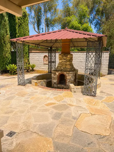 Exterior - 35303 Bonadelle Ave, Madera, CA 93636 photo 3 of 6