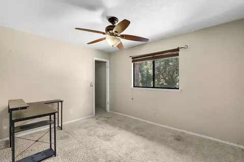 Bedroom - 35303 Bonadelle Ave, Madera, CA 93636 photo 4 of 8
