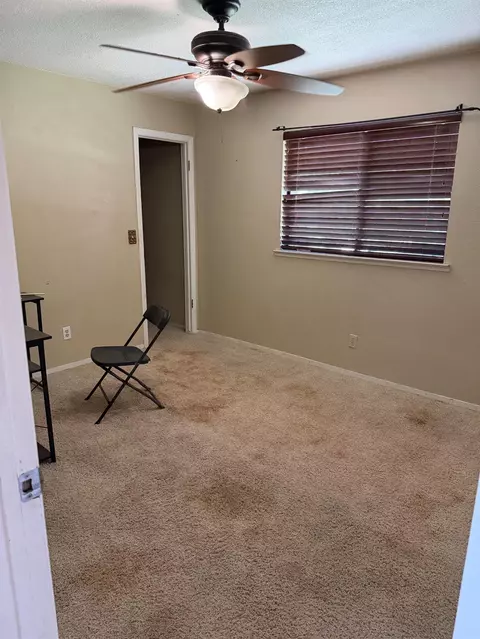 Bedroom - 35303 Bonadelle Ave, Madera, CA 93636 photo 2 of 2