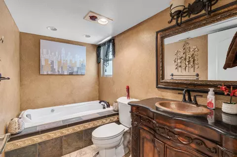 Bath - 35303 Bonadelle Ave, Madera, CA 93636 photo 1 of 3
