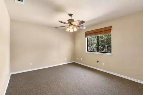 Bedroom - 35303 Bonadelle Ave, Madera, CA 93636 photo 2 of 8