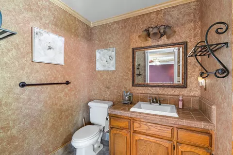 Bath - 35303 Bonadelle Ave, Madera, CA 93636 photo 3 of 3