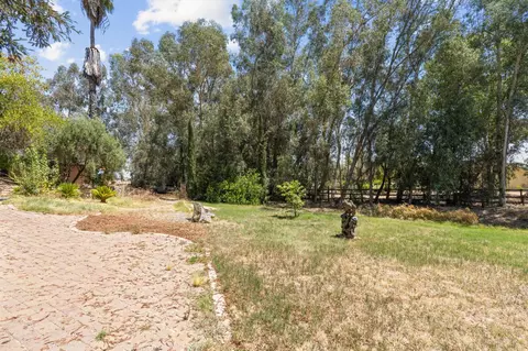 Exterior - 35303 Bonadelle Ave, Madera, CA 93636 photo 6 of 6