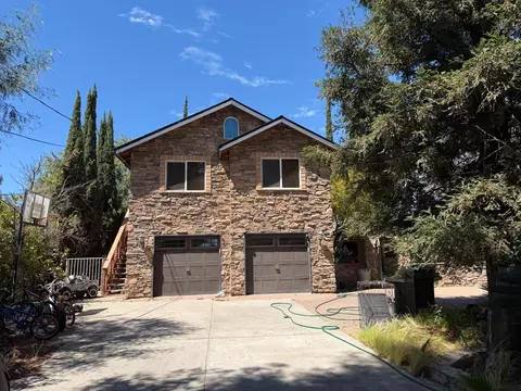 Exterior - 35303 Bonadelle Ave, Madera, CA 93636 photo 4 of 6