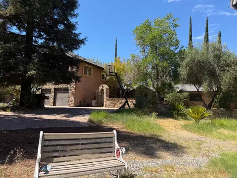 Exterior - 35303 Bonadelle Ave, Madera, CA 93636 photo 5 of 6
