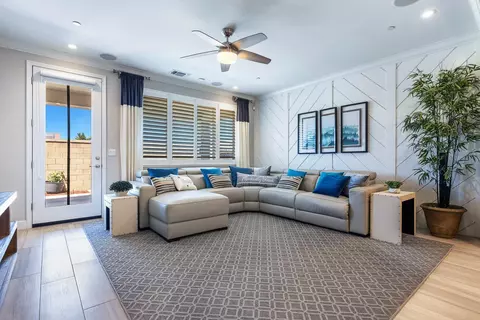 Living - 1016 Lindsay Ln, Clovis, CA 93619 photo 1 of 2