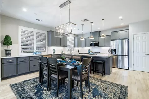 Dining - 1016 Lindsay Ln, Clovis, CA 93619 photo 2 of 2