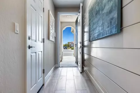 Entry Way - 1016 Lindsay Ln, Clovis, CA 93619 photo 1 of 1