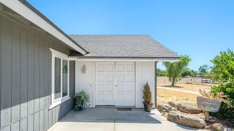 10890 N Armstrong Ave, Clovis, CA 93619 photo 4