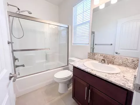 Bath - 3852 Morris Ave, Clovis, CA 93619 photo 2 of 3