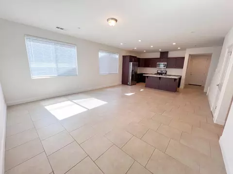 Living - 3852 Morris Ave, Clovis, CA 93619 photo 1 of 1