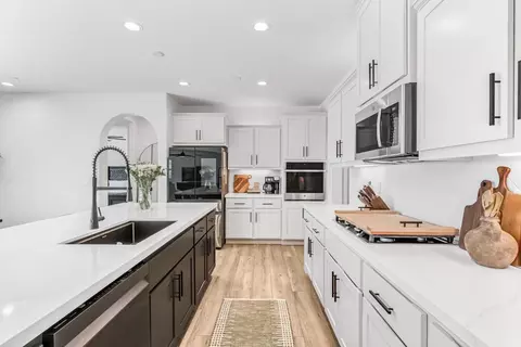 Kitchen - 358 N Gleason Ave, Fowler, CA 93625 photo 2 of 4