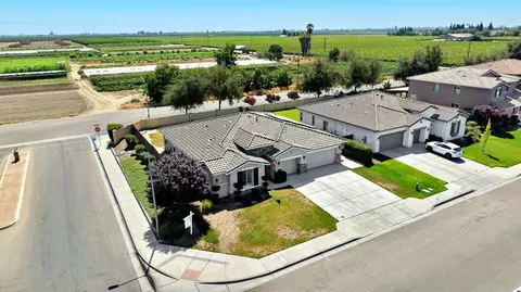 View/Area - 358 N Gleason Ave, Fowler, CA 93625 photo 2 of 11