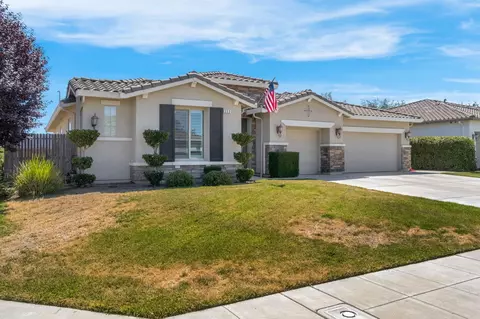 Exterior - 358 N Gleason Ave, Fowler, CA 93625 photo 2 of 8