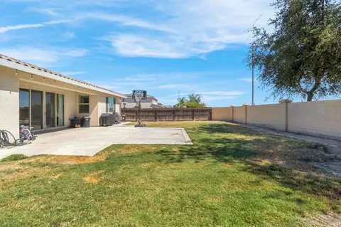 Exterior - 358 N Gleason Ave, Fowler, CA 93625 photo 7 of 8