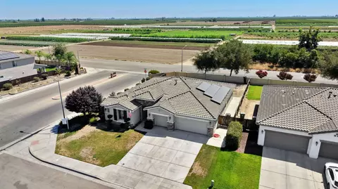 View/Area - 358 N Gleason Ave, Fowler, CA 93625 photo 3 of 11